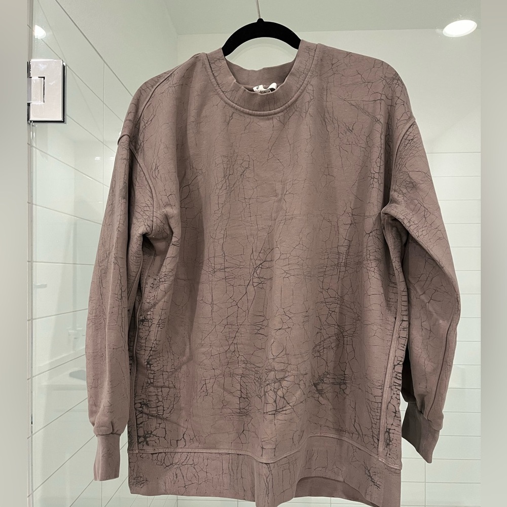 LULULEMON spackled/cracked perfectly oversized crewneck sweatshirt.